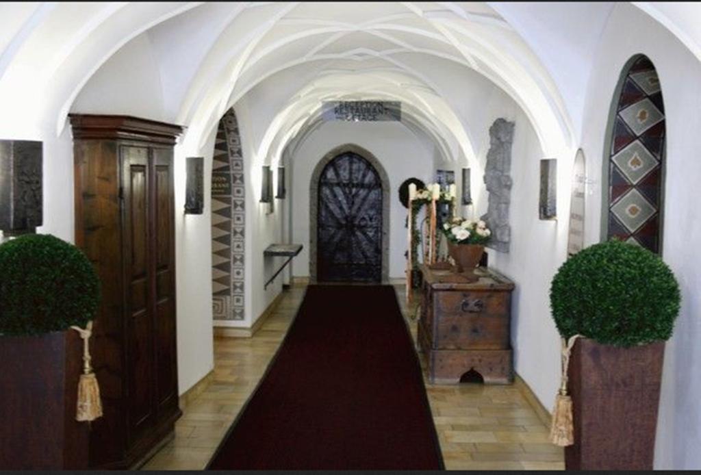 Schlosshotel Post Edelfreisitz Sprengenstein 임스트 외부 사진