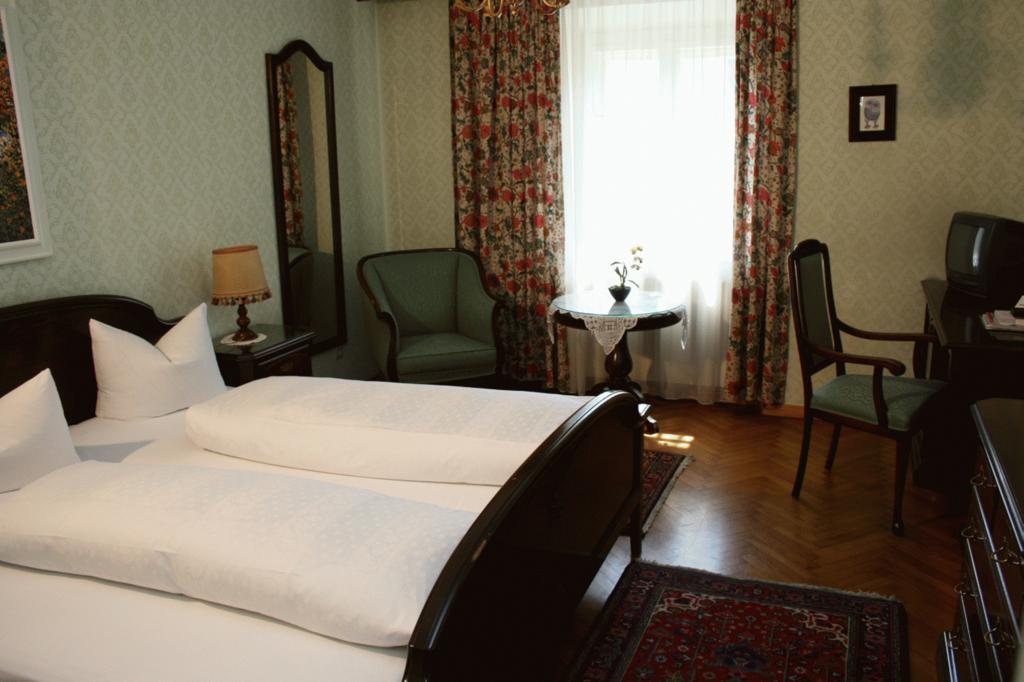 Schlosshotel Post Edelfreisitz Sprengenstein 임스트 외부 사진