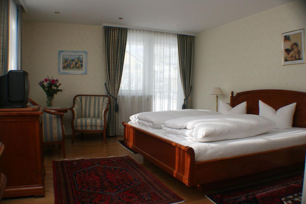 Schlosshotel Post Edelfreisitz Sprengenstein 임스트 객실 사진